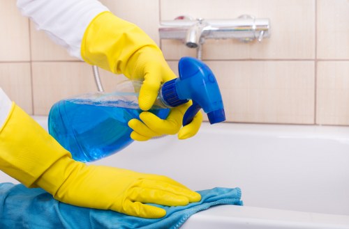 Kitchen deep cleaning for a Marylebone tenancy handover